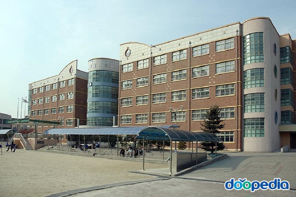 천천중학교