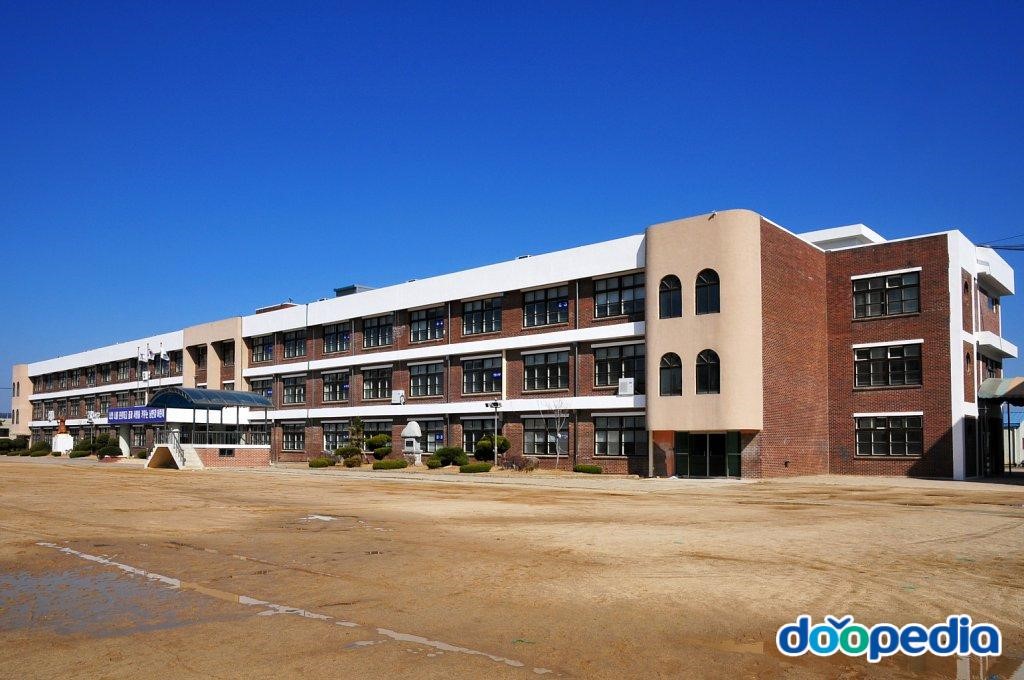 충주남한강초등학교
