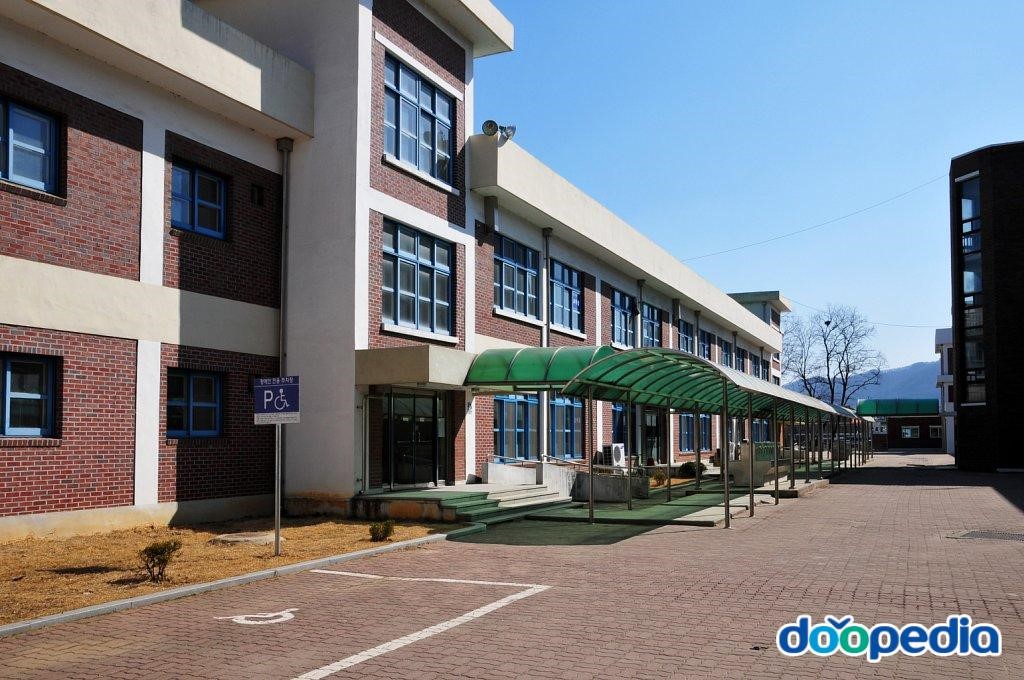 충주남한강초등학교