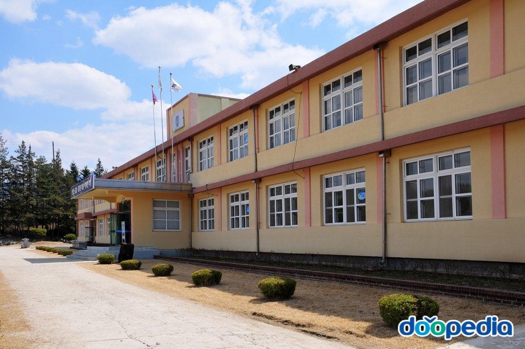 수회초등학교