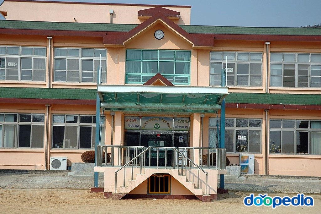 상봉초등학교 - 상봉초등학교 전경