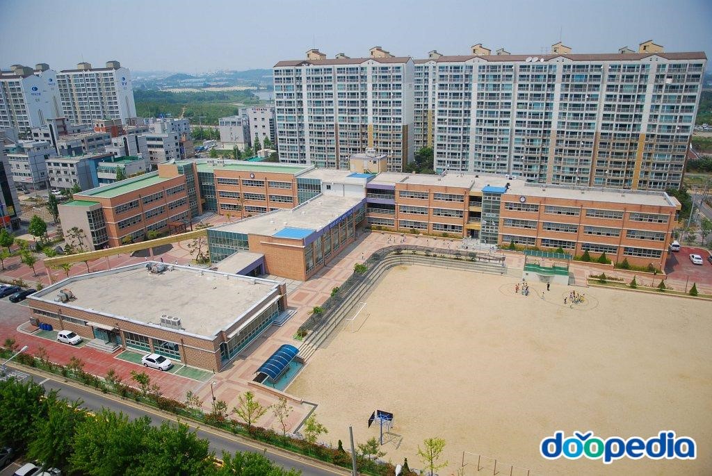 천안신대초등학교