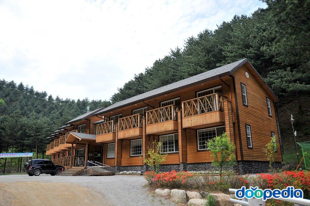 칼봉산자연휴양림 - 칼봉산자연휴양림 산림문화휴양관