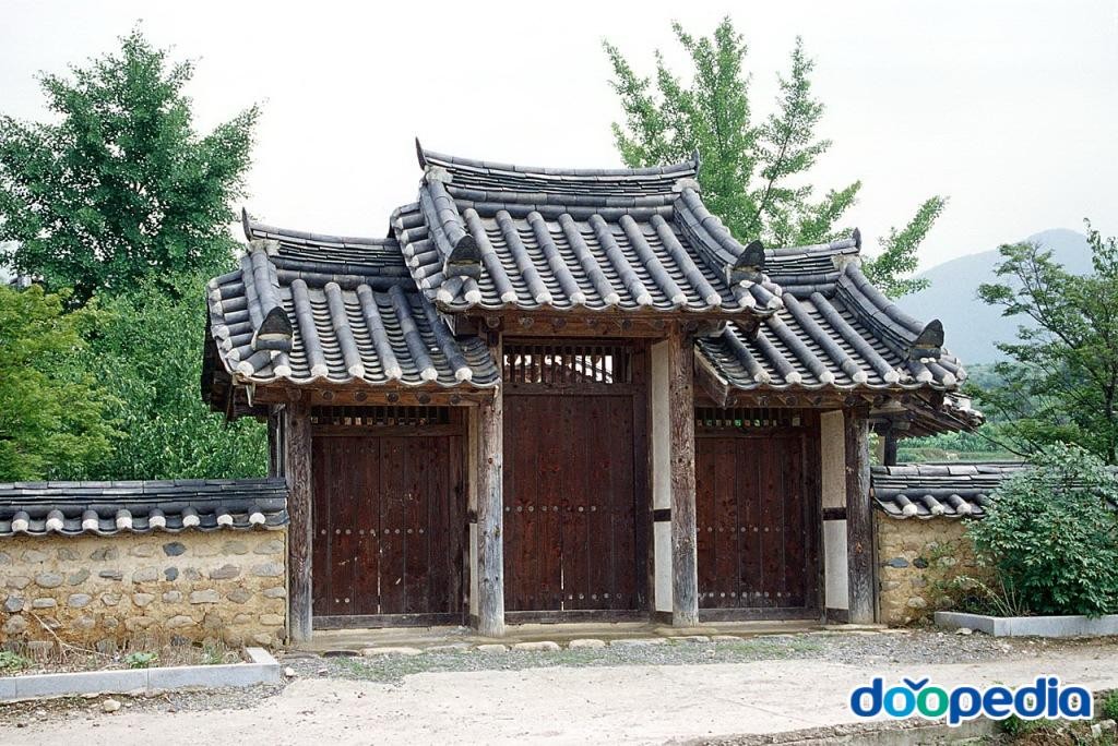 신녕면 - 신령향교 솟을삼문