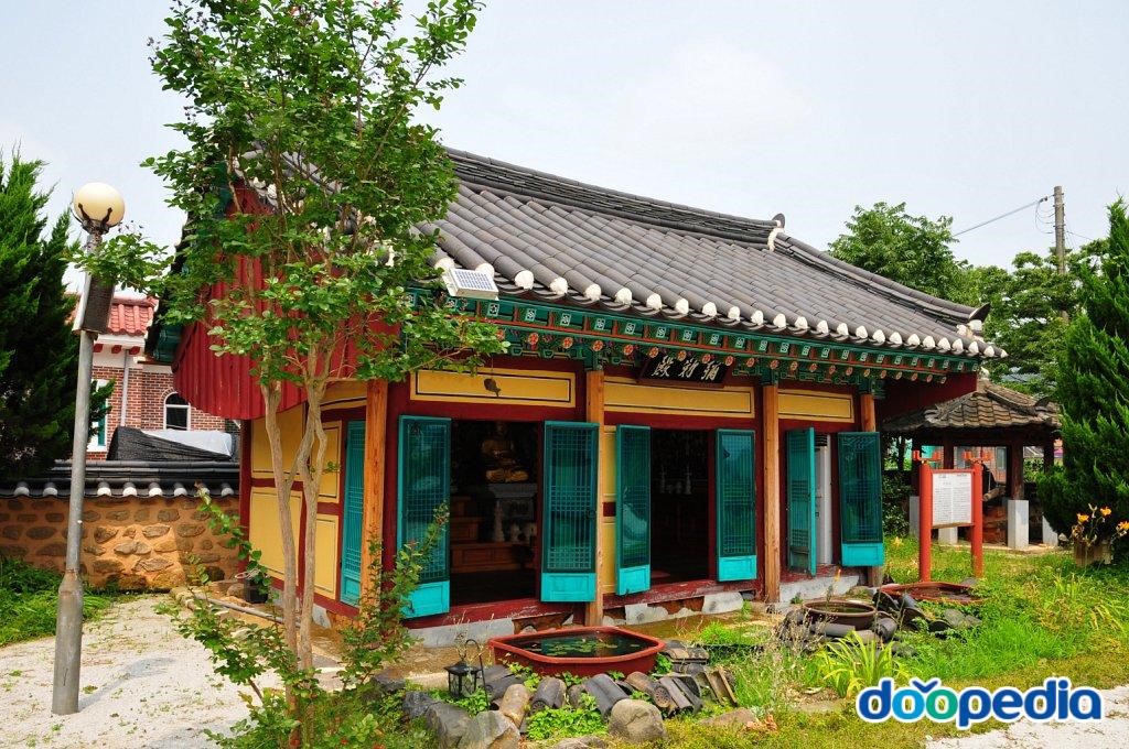 남원사 미륵불좌상 - 남원사미륵전