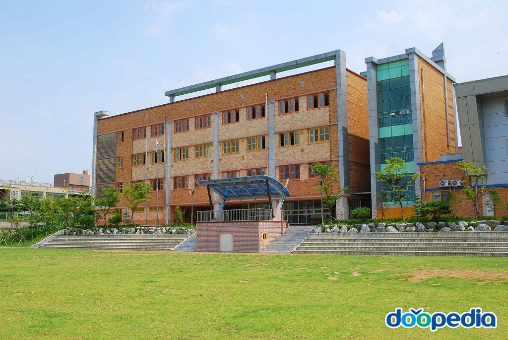 와우초등학교