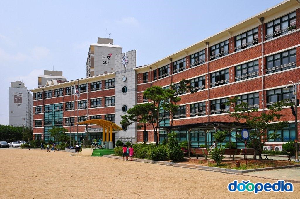 군산진포초등학교
