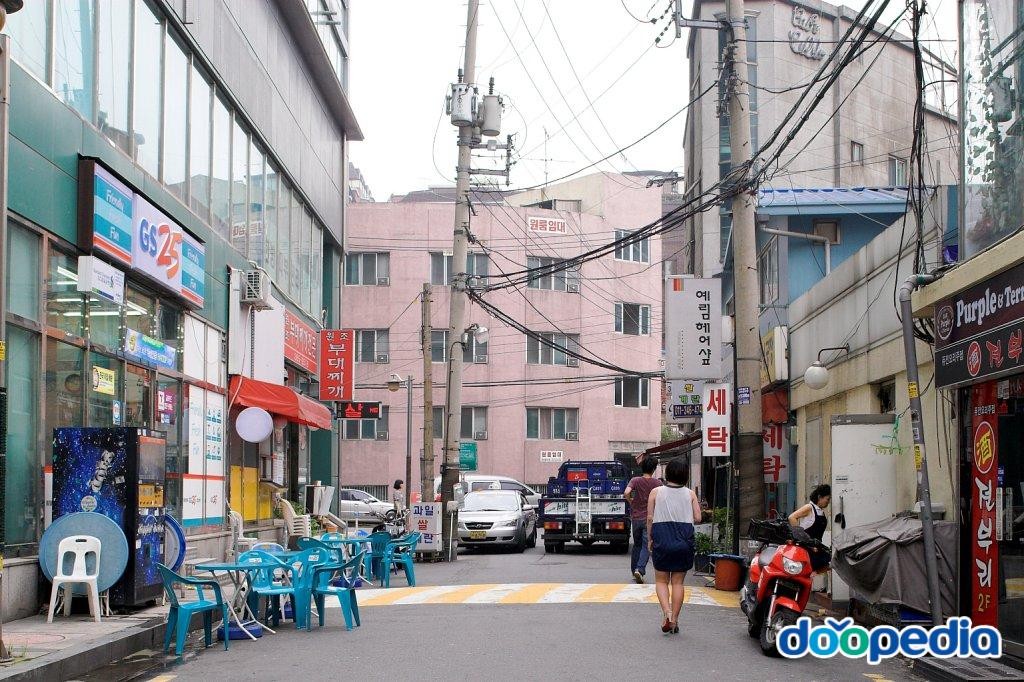 신촌역로
