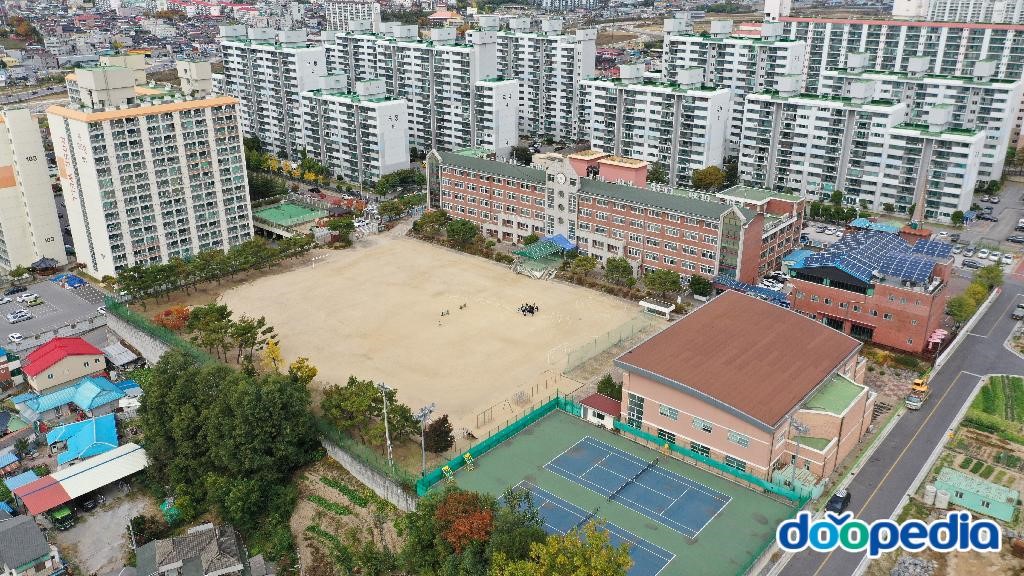신백동 - 신백초등학교