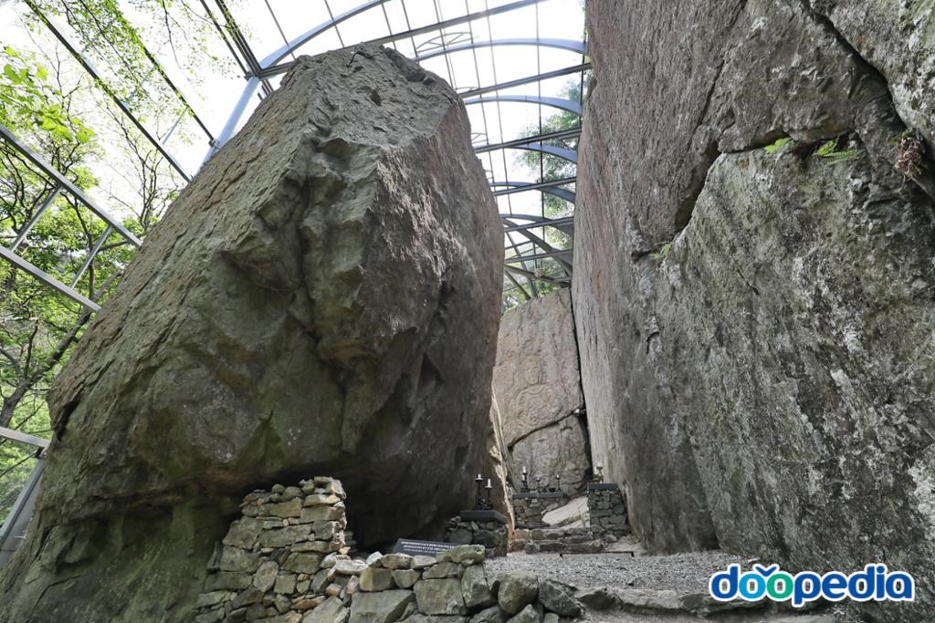 경주 단석산 신선사 마애불상군