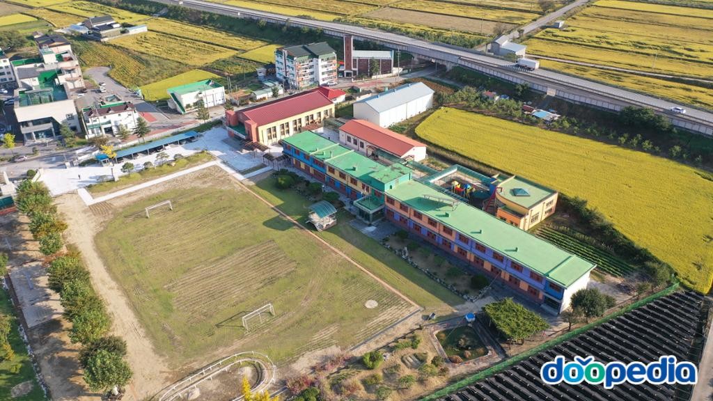 용원초등학교