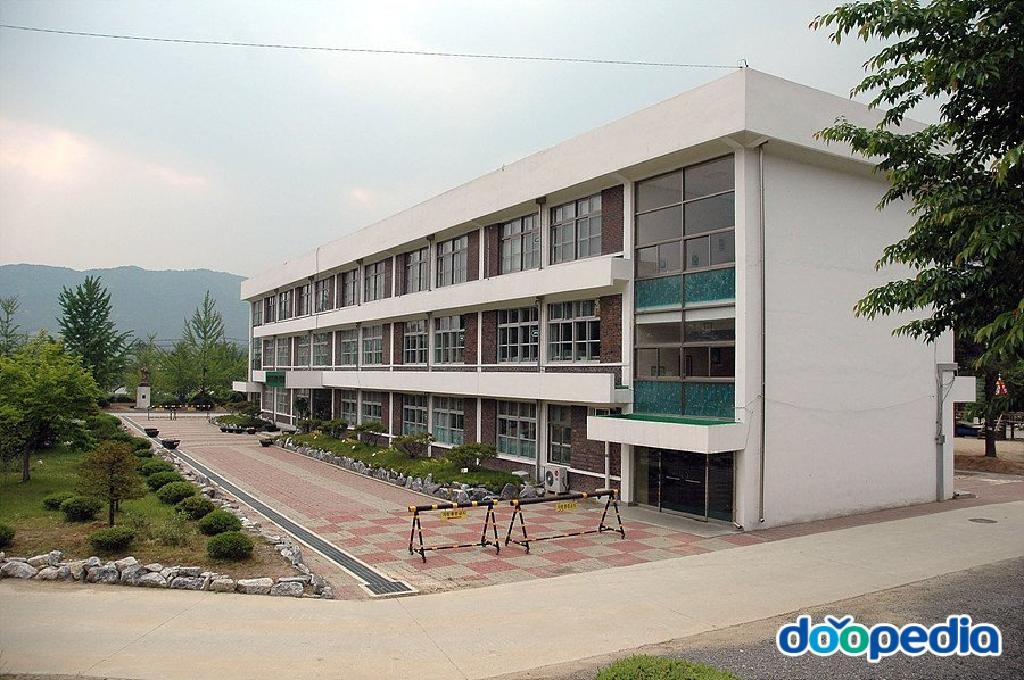 학성초등학교 - 학성초등학교 본관