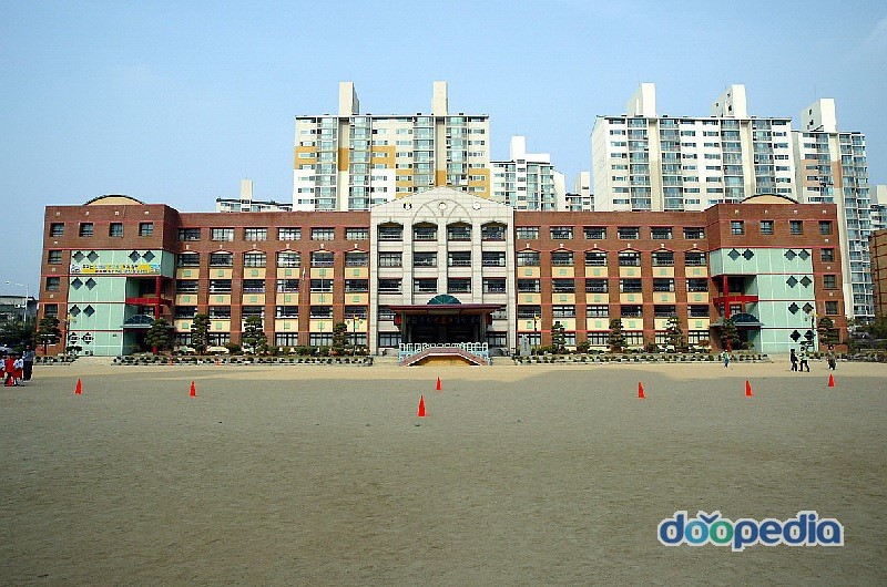 운천초등학교