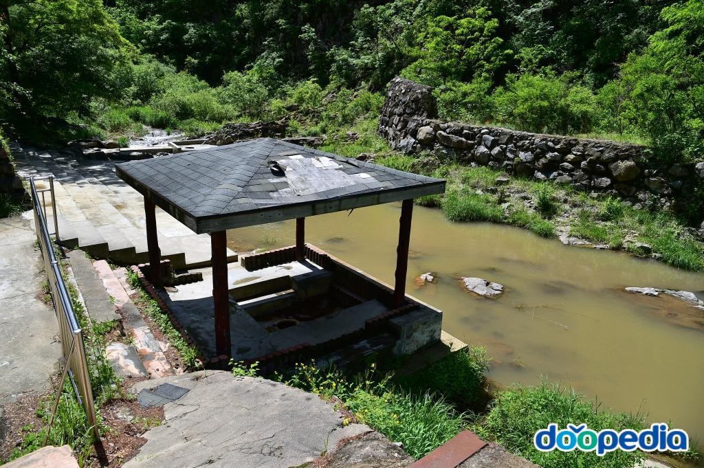 달기약수 - 청송 달기약수 상탕