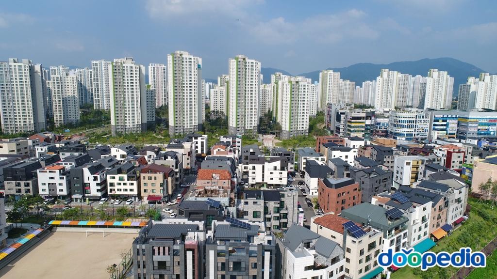 망월동