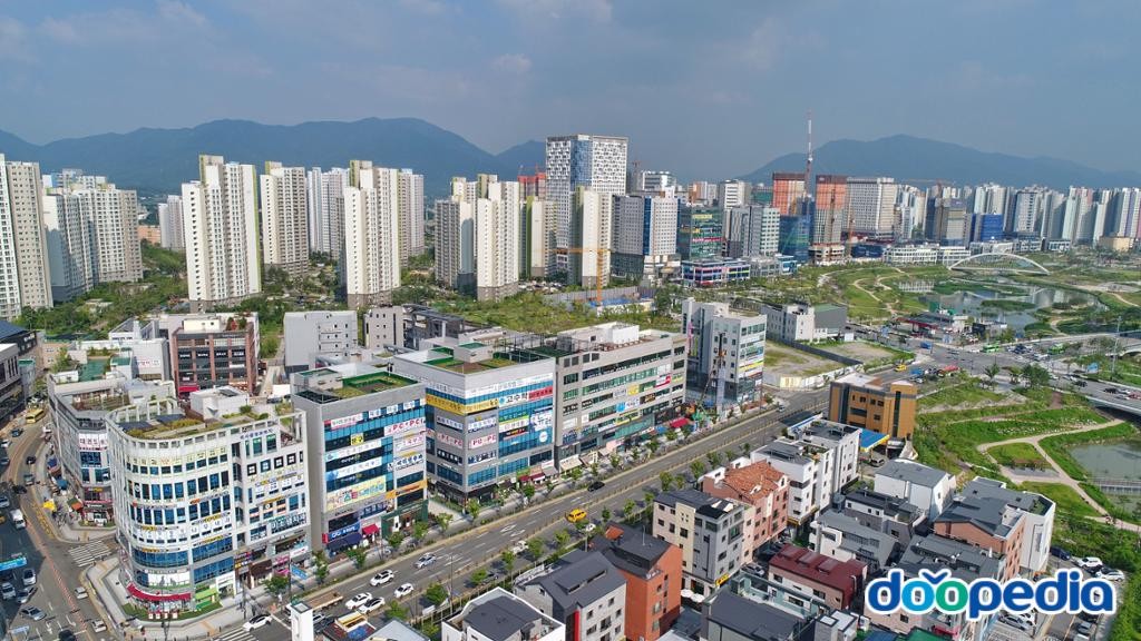망월동