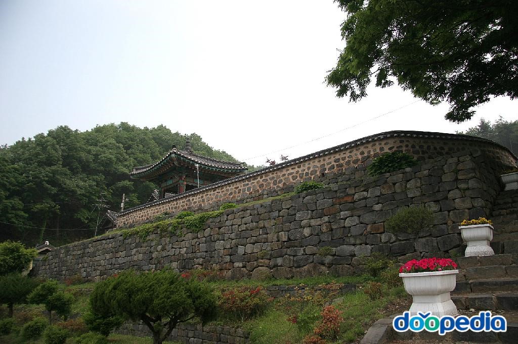 비암사