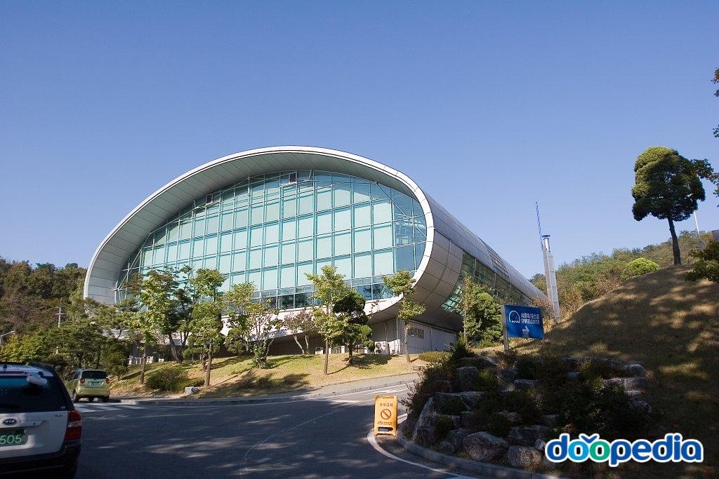 서울대학교 - 서울대학교 포스코스포츠센타(71-2)