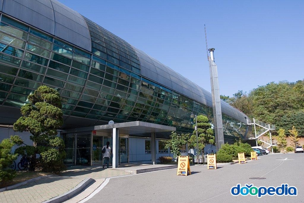 서울대학교 - 서울대학교 포스코스포츠센타(71-2)