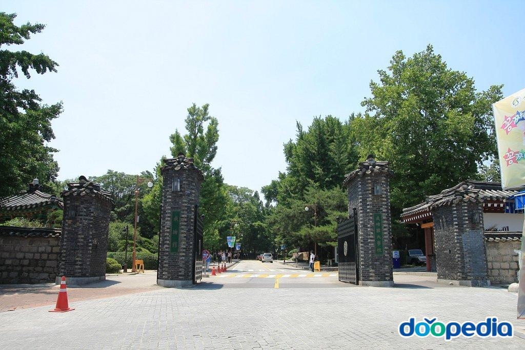 성균관대학교 - 성균관대학교 정문