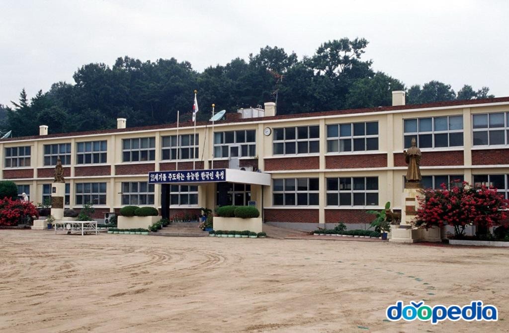 장암면 - 남산초등학교