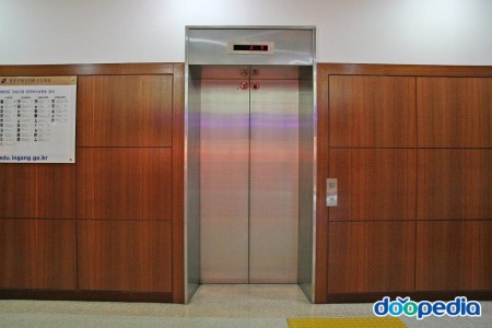 강남구청인터넷방송국 엘리베이터