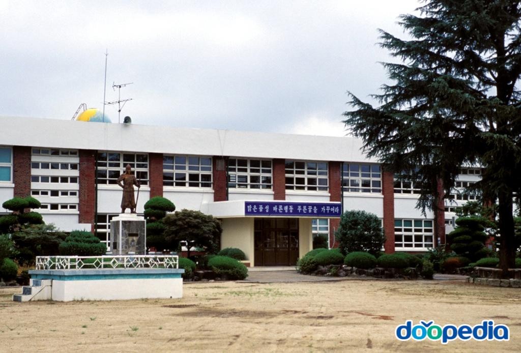 월산초등학교