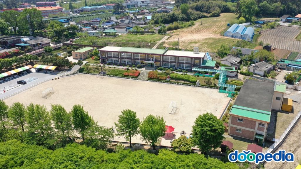 백구초등학교