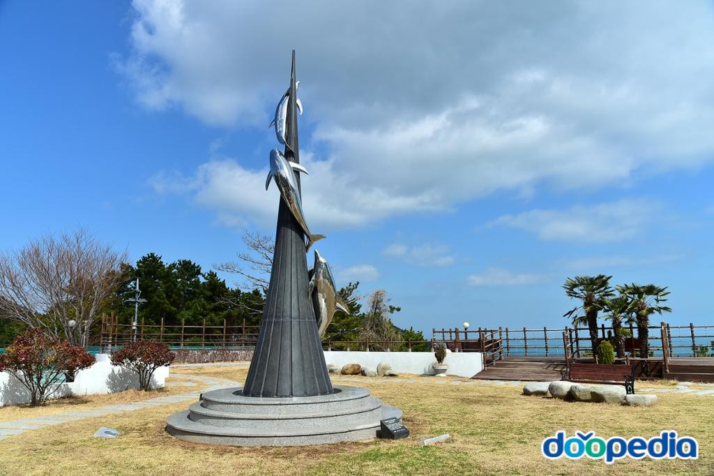 거제대학교 - 거제대학교 상징탑