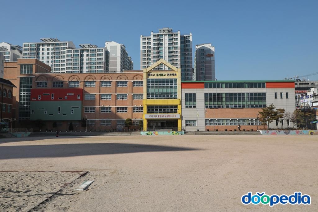 길음동 - 미아초등학교