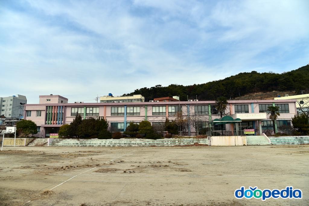 웅천초등학교 - 웅천초등학교 명동분교