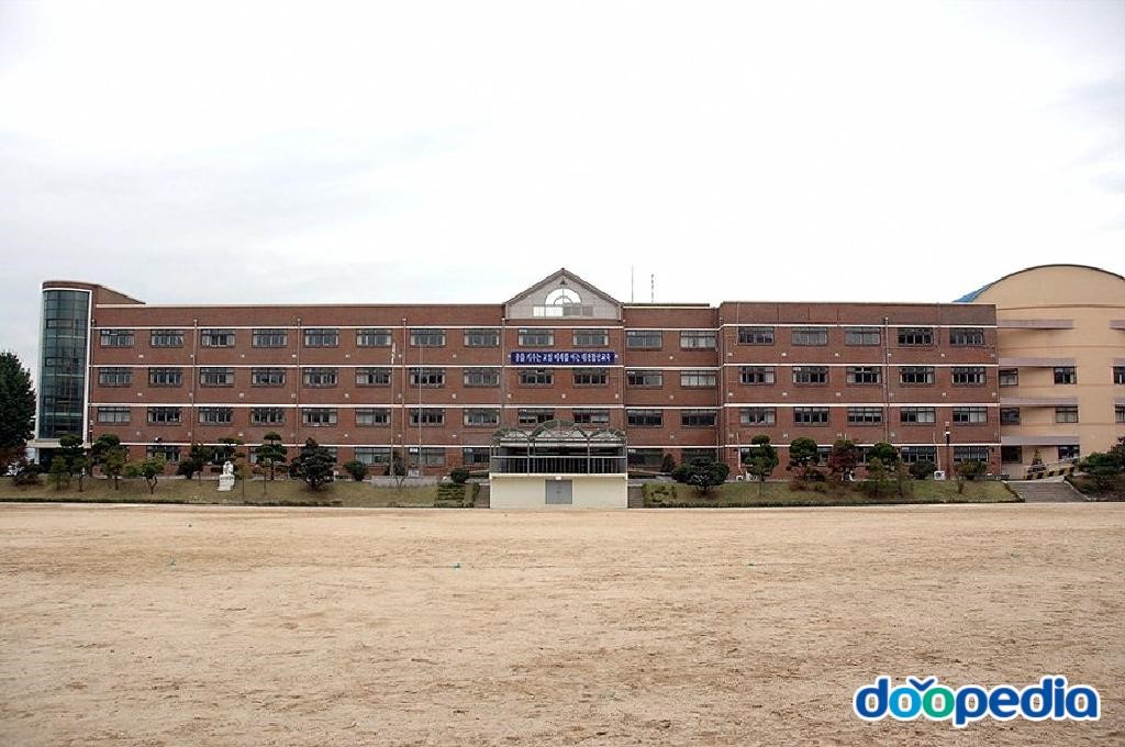 동산초등학교 - 대전동산초등학교