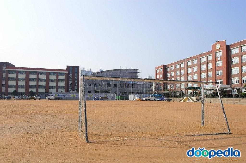 인천안남초등학교 - 인천안남초등학교 운동장