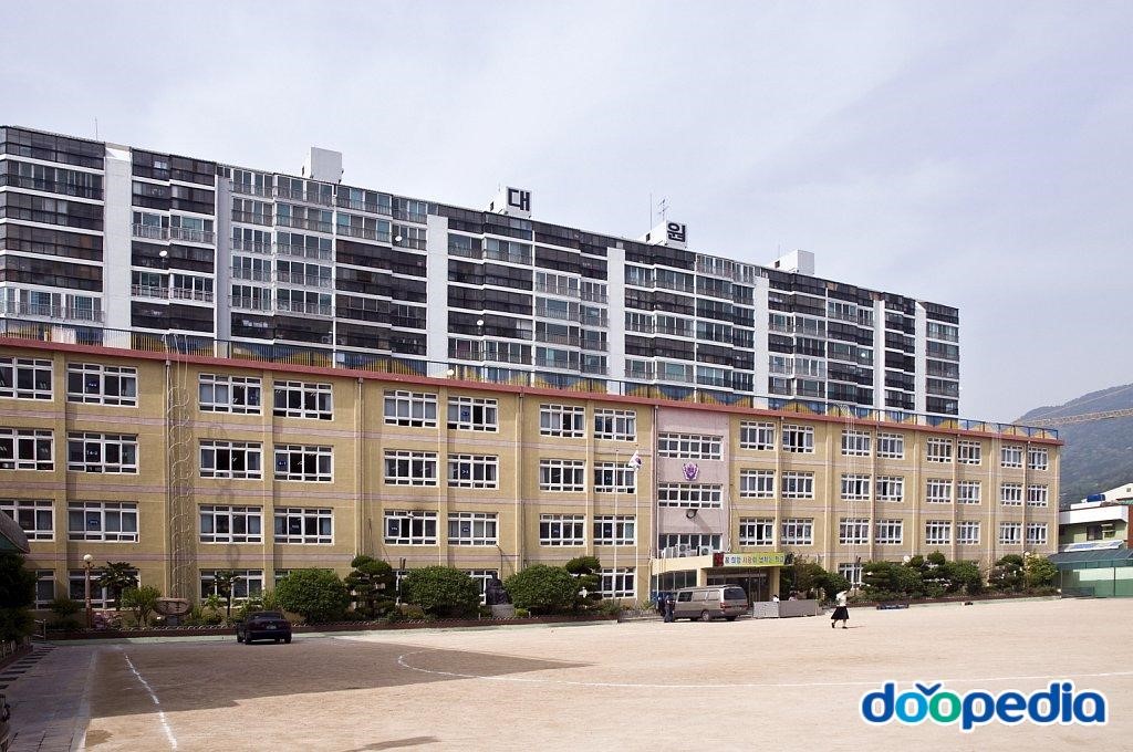 성서초등학교 - 성서초등학교 본관