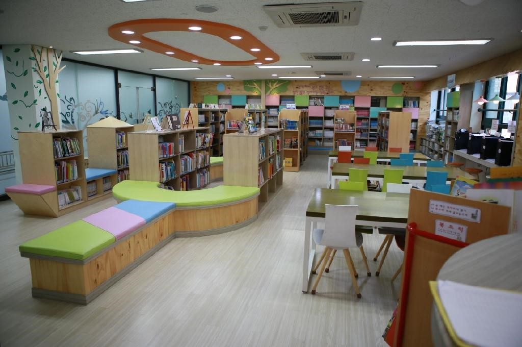 화랑초등학교 - 화랑초등학교 도서관3