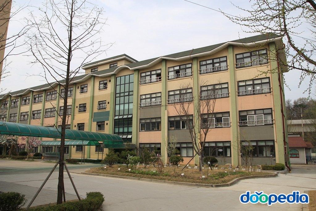 서룡초등학교 - 서룡초등학교 전경