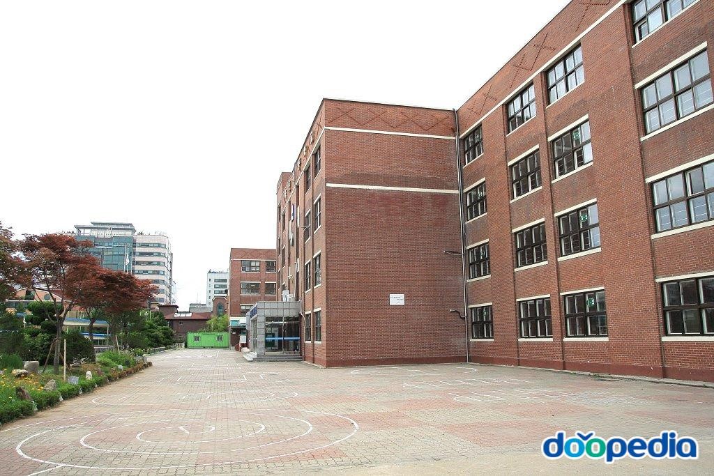 장촌초등학교