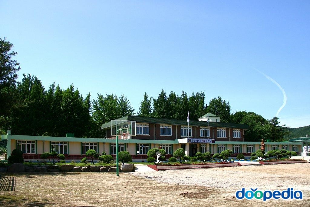 노천초등학교 - 노천초등학교 본관