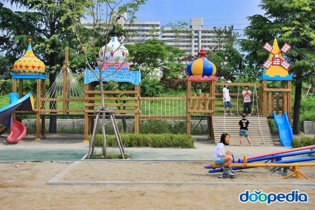 남강초등학교 - 남강초등학교 놀이시설