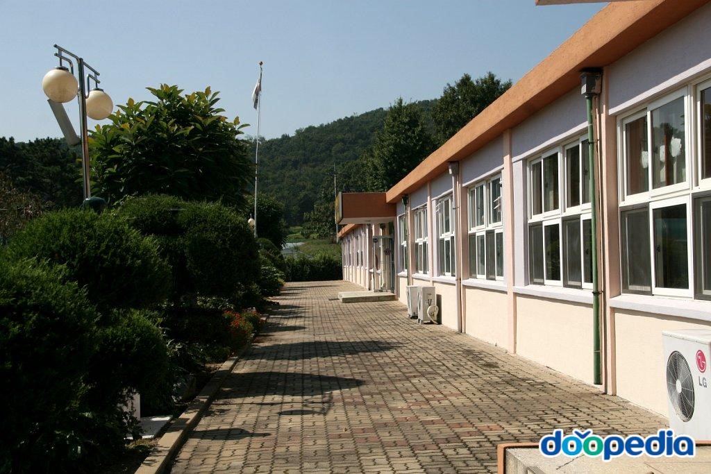 백암초등학교 - 백암초등학교 수정분교장