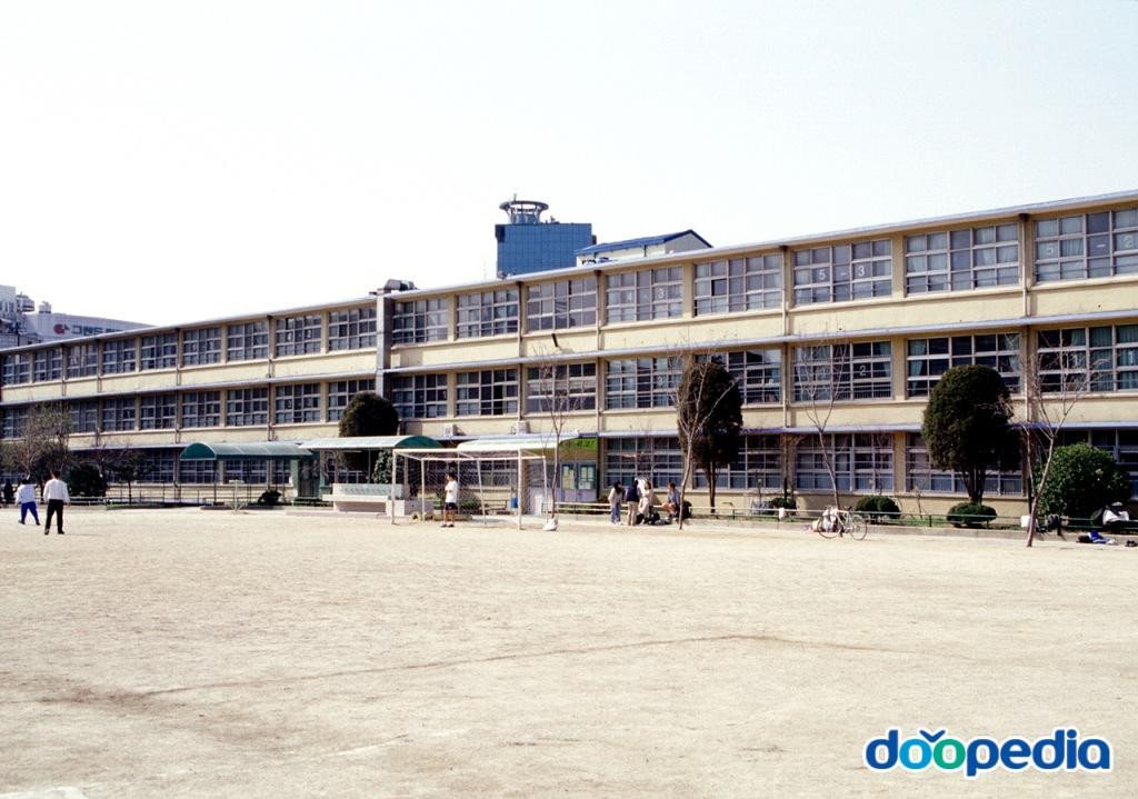 노고산동 - 창천초등학교