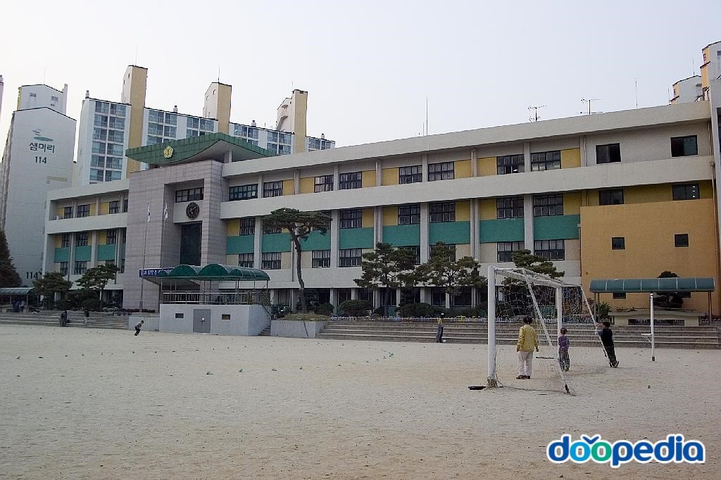 대전샘머리초등학교