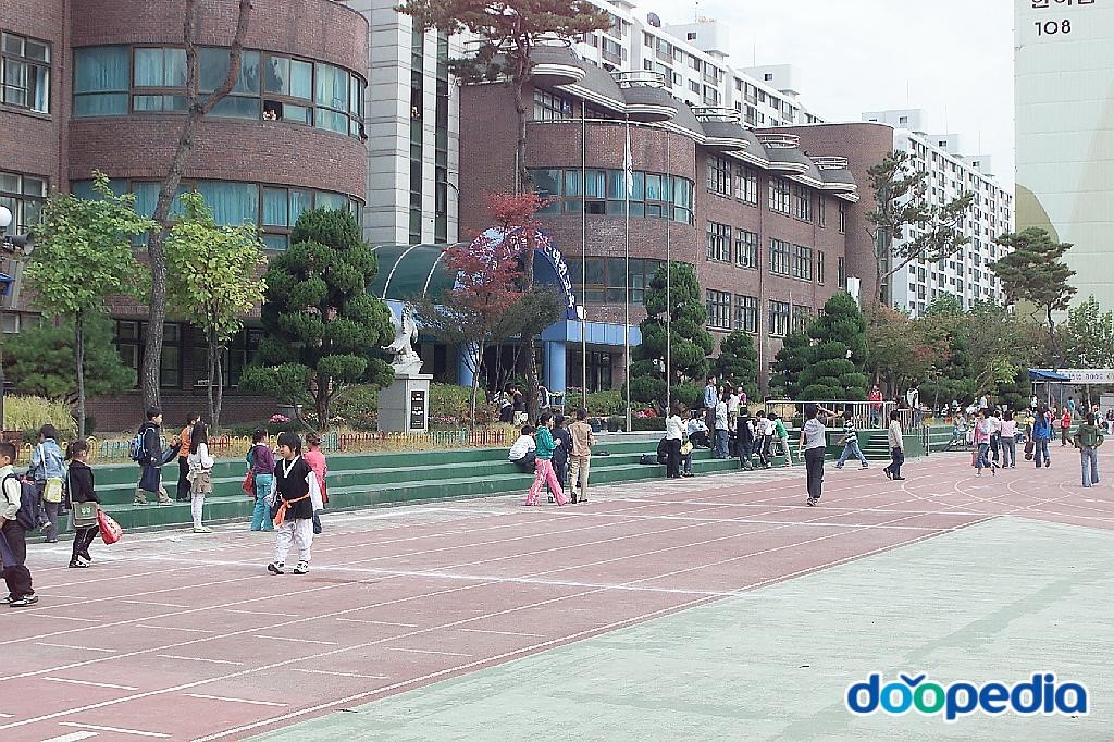 대전성천초등학교