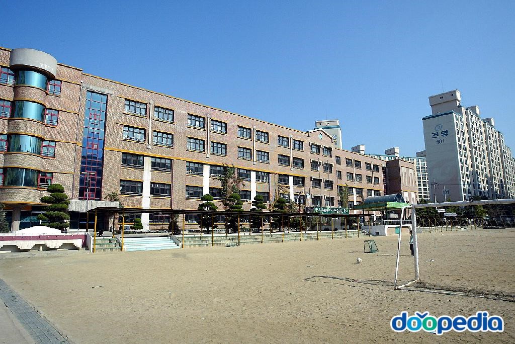 이충초등학교