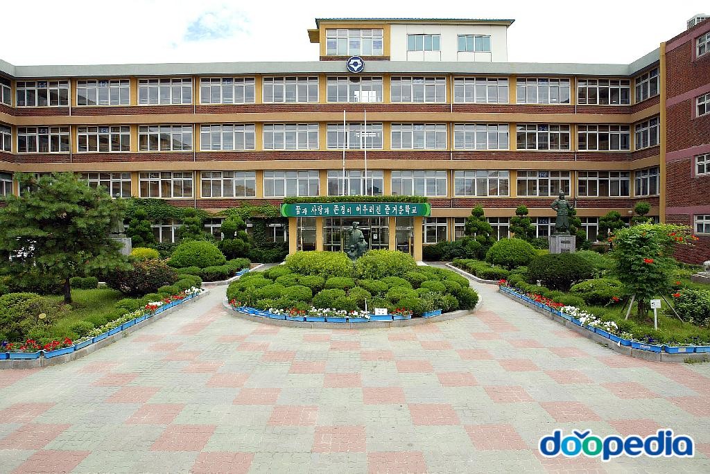 주원초등학교 - 인천주원초등학교 현관