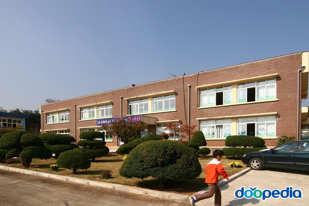 삼척중앙초등학교