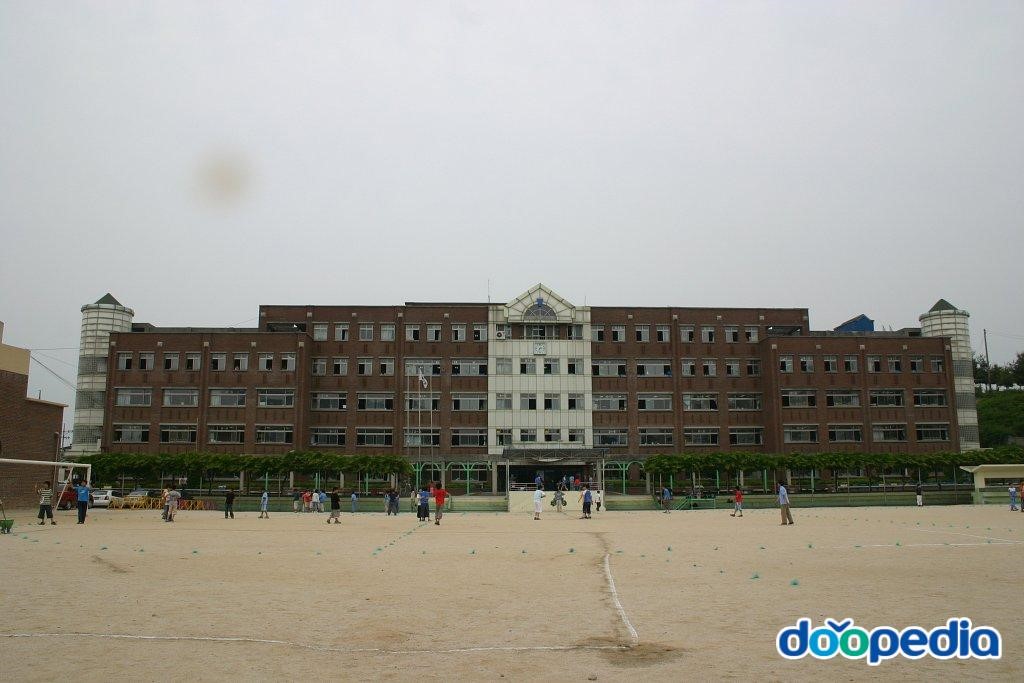 남춘천초등학교 - 온의동 남춘천초등학교