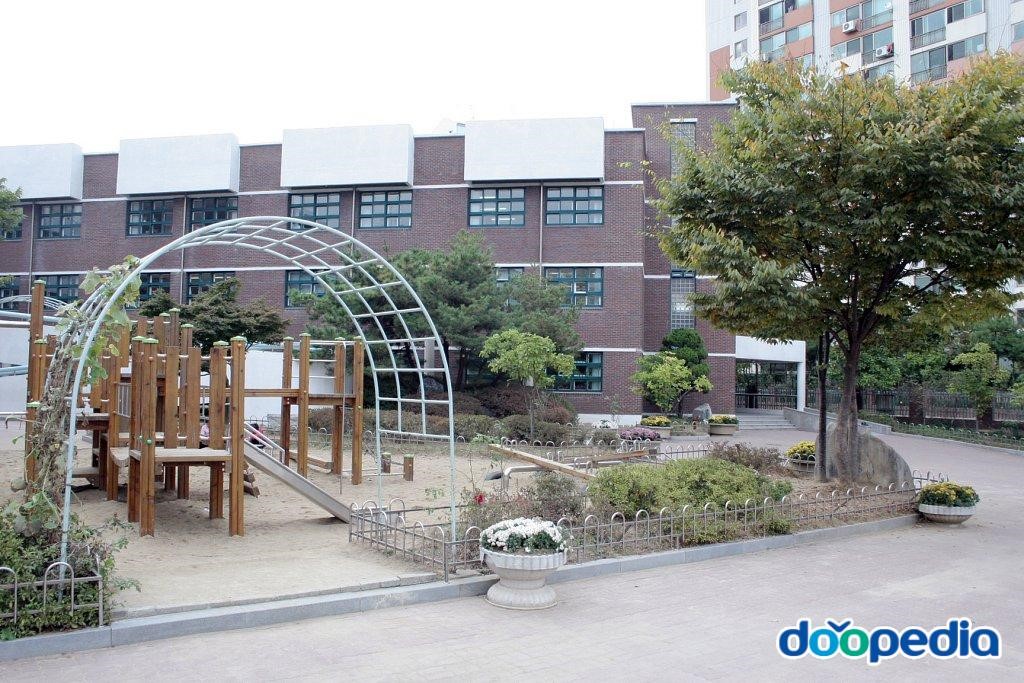 거원초등학교 - 거원초등학교 전경