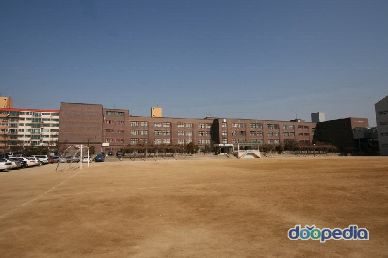 양강중학교