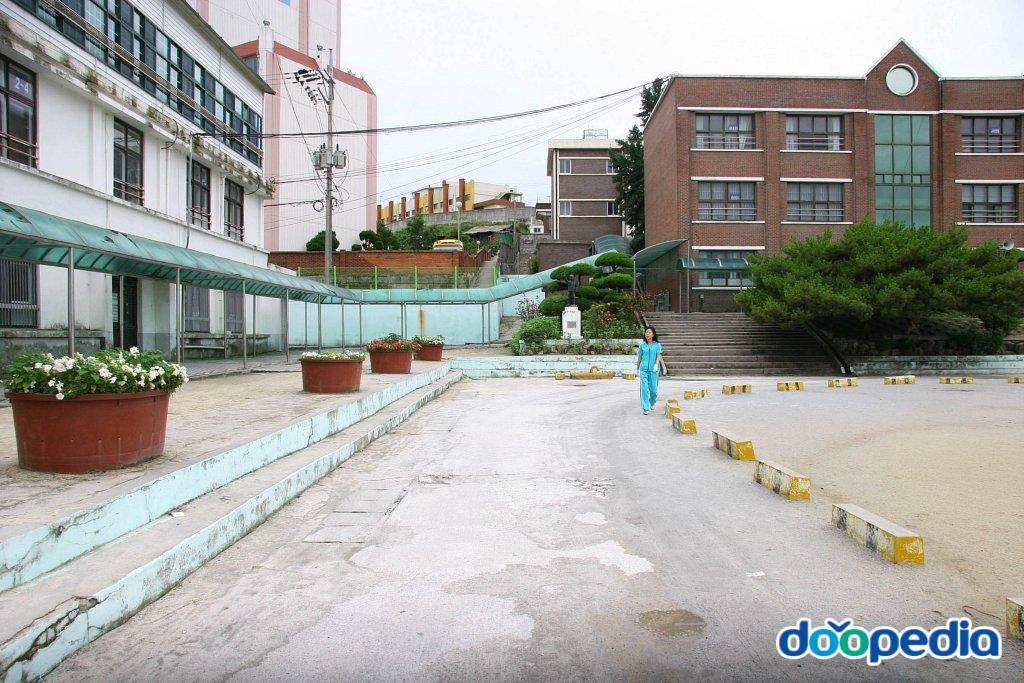 이리고현초등학교 - 고현초등학교